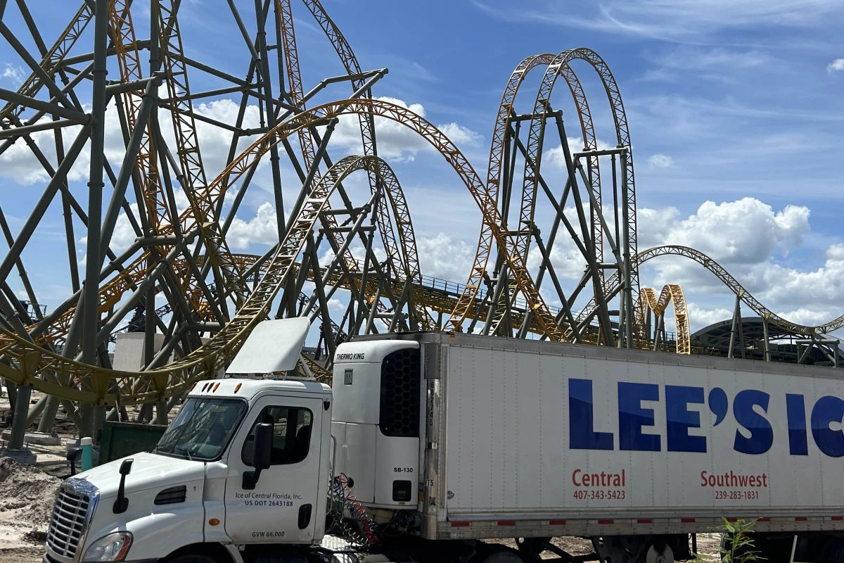 Lee's Ice - Universal